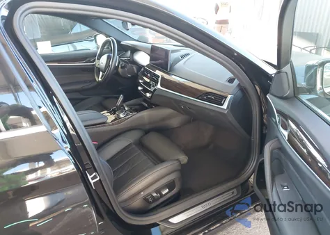 2021 BMW 530I z USA, uszkodzony, nr VIN WBA53BH09MWW97326